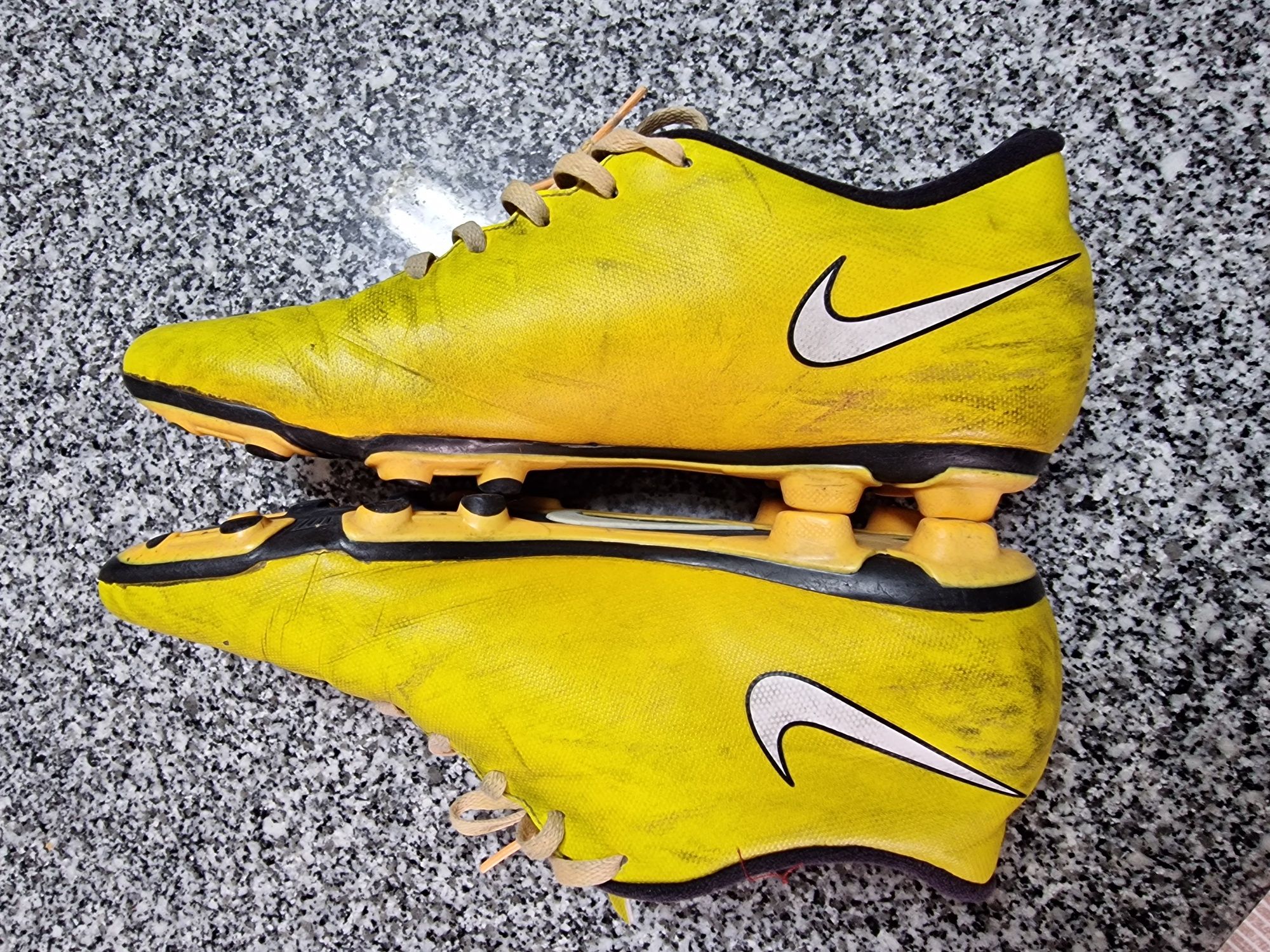 Nike mercurial tamanho 43