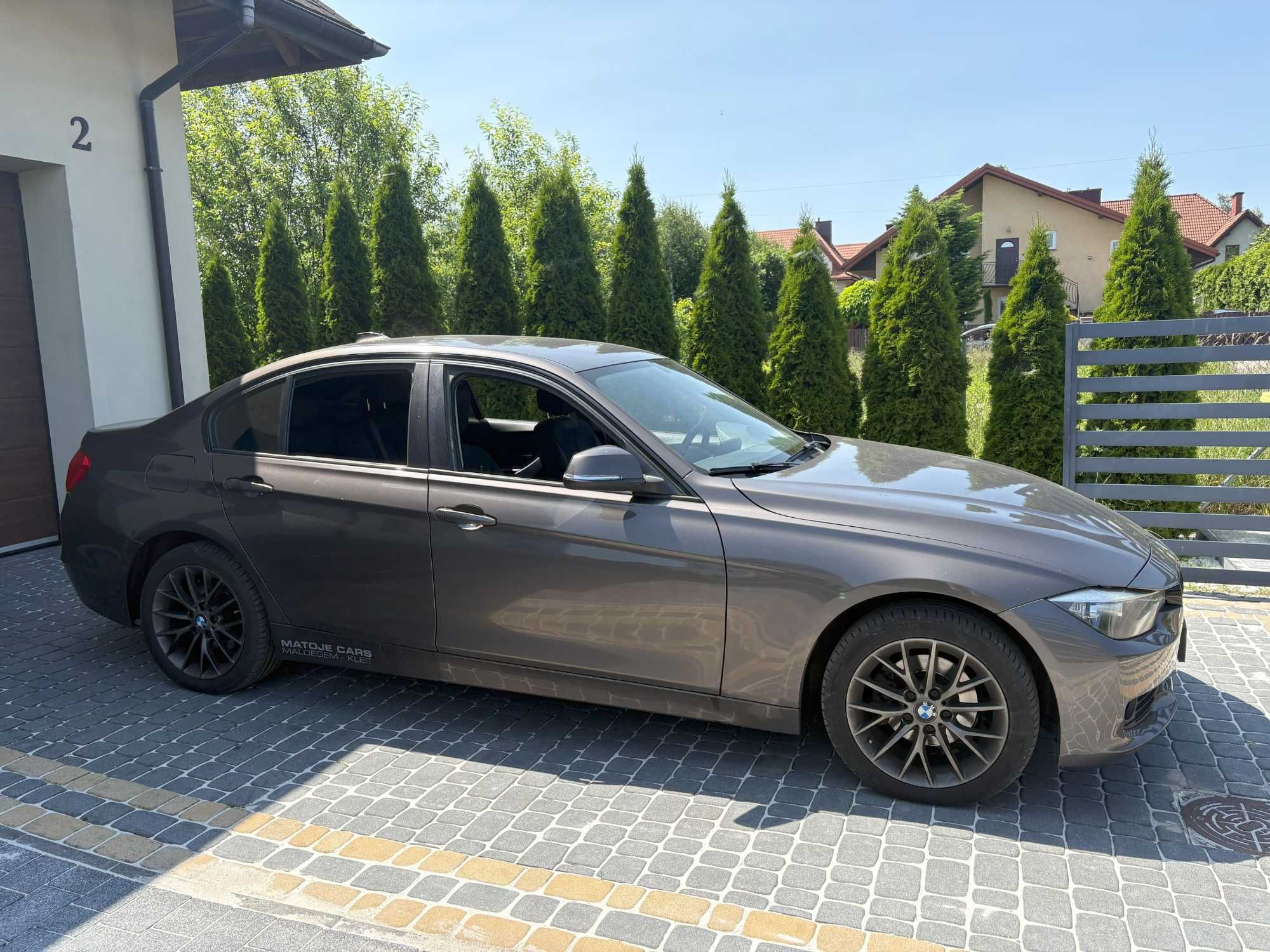BMW F30 Seria 3 318d 143km