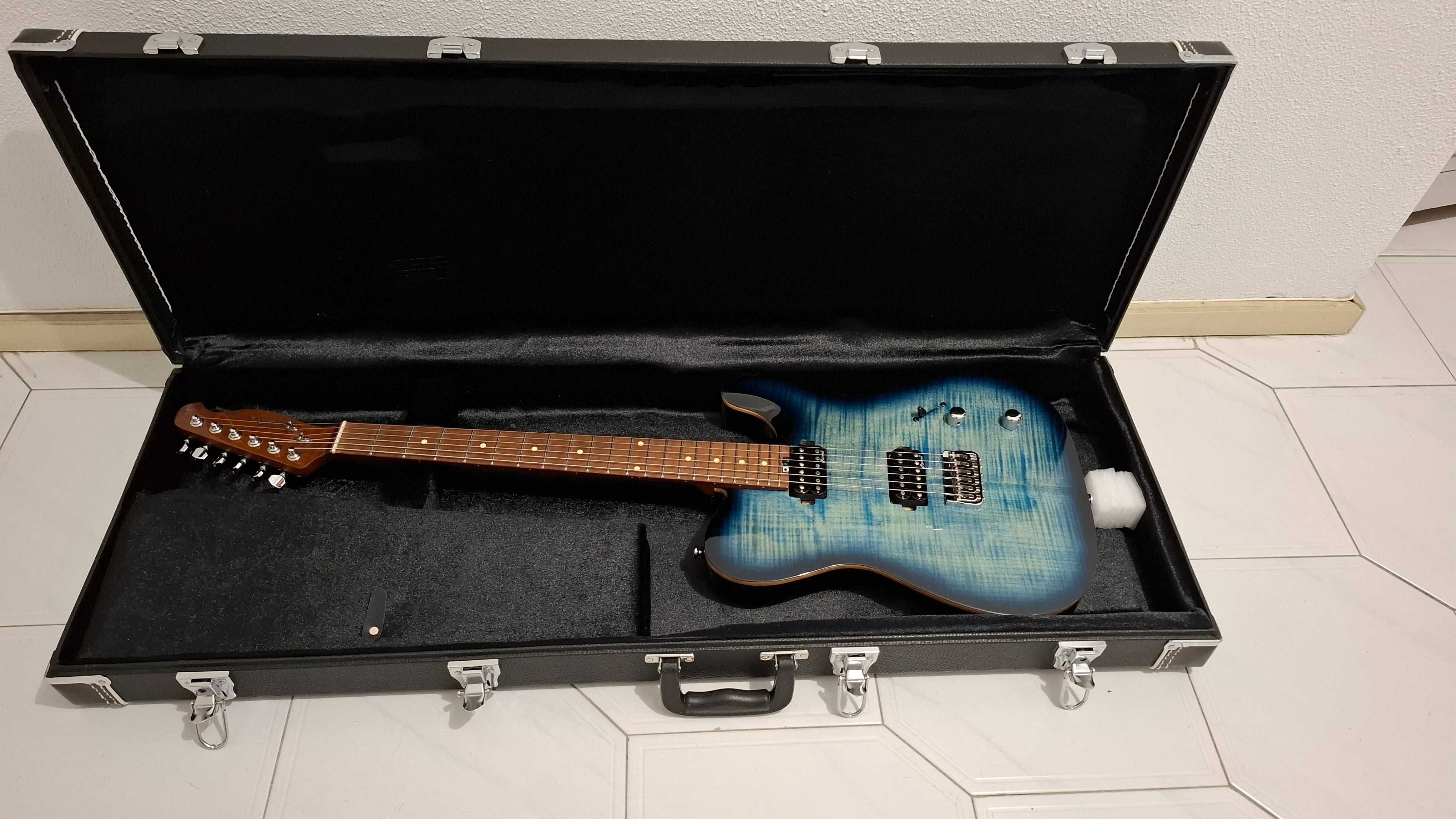 Guitarra HB Fusion-T HH HT Roasted FBLB + Case