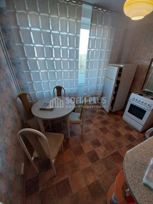 Срочно! 2к, Березняківська вул. 30а, недорого