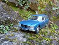1/18 miniatura Peugeot 504 GR