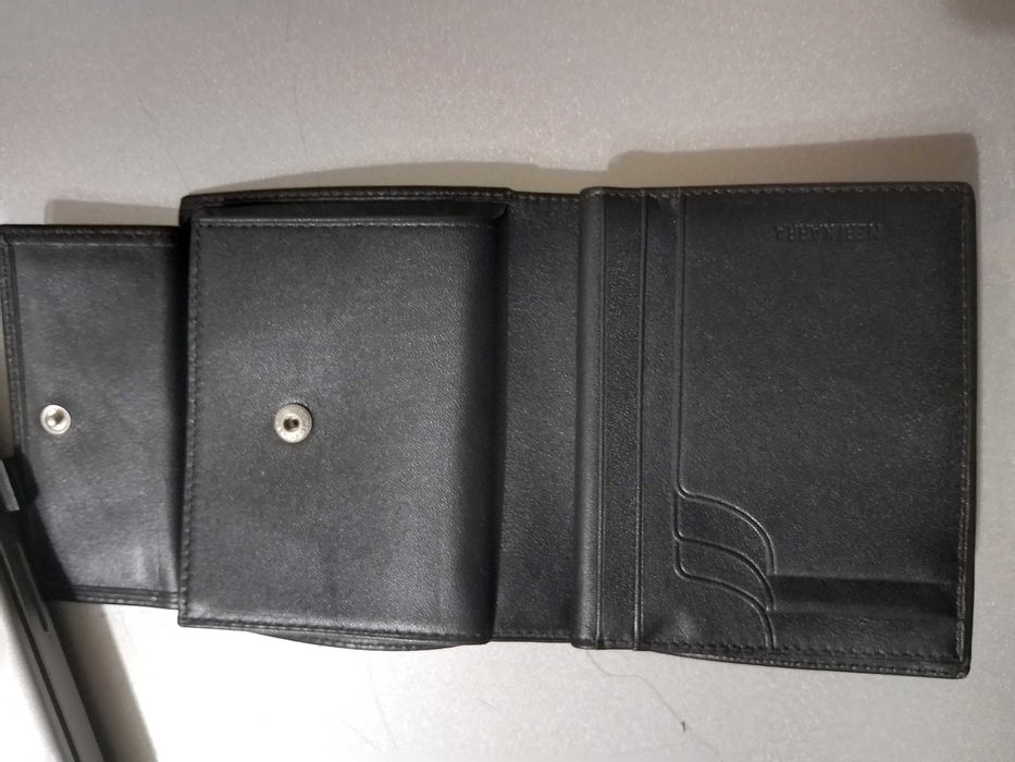 Продам новый мужской портмоне  из натуральной кожи   NERI KARRA