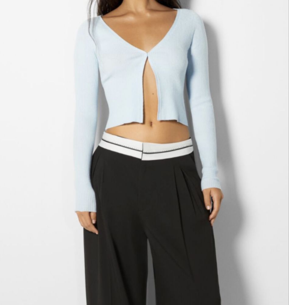 Nowy sweterek kardigan Bershka