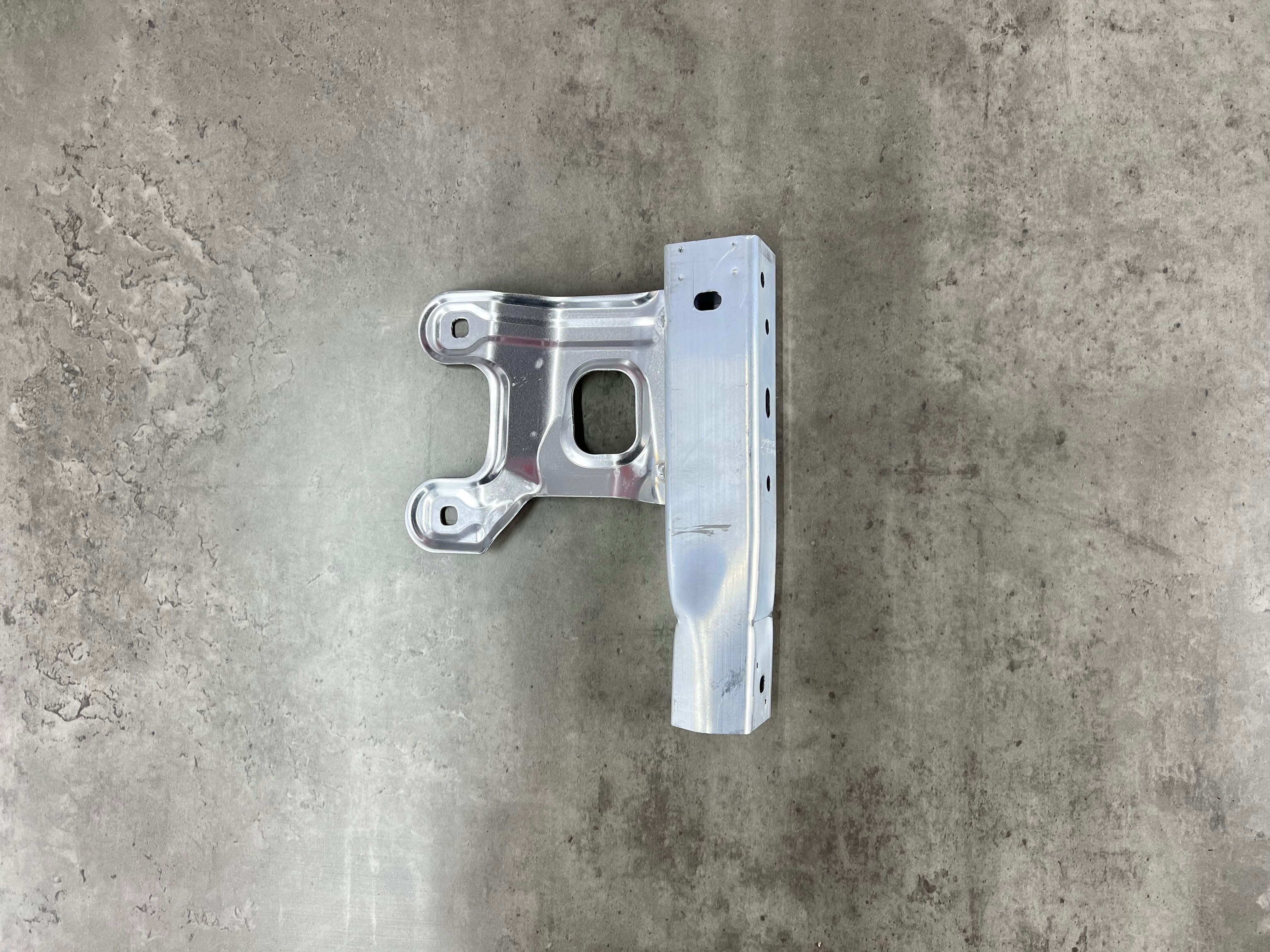Кронштейн бампера  M Paket  BMW 1 / 2 / 3 / 3GT / 4
