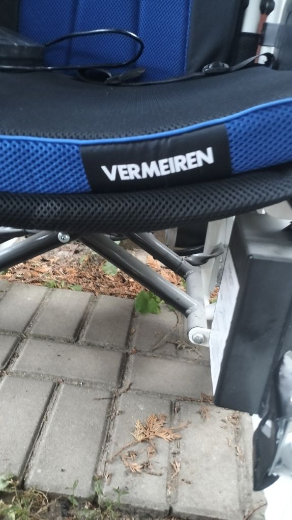 Wózek inwalidzki elektryczny