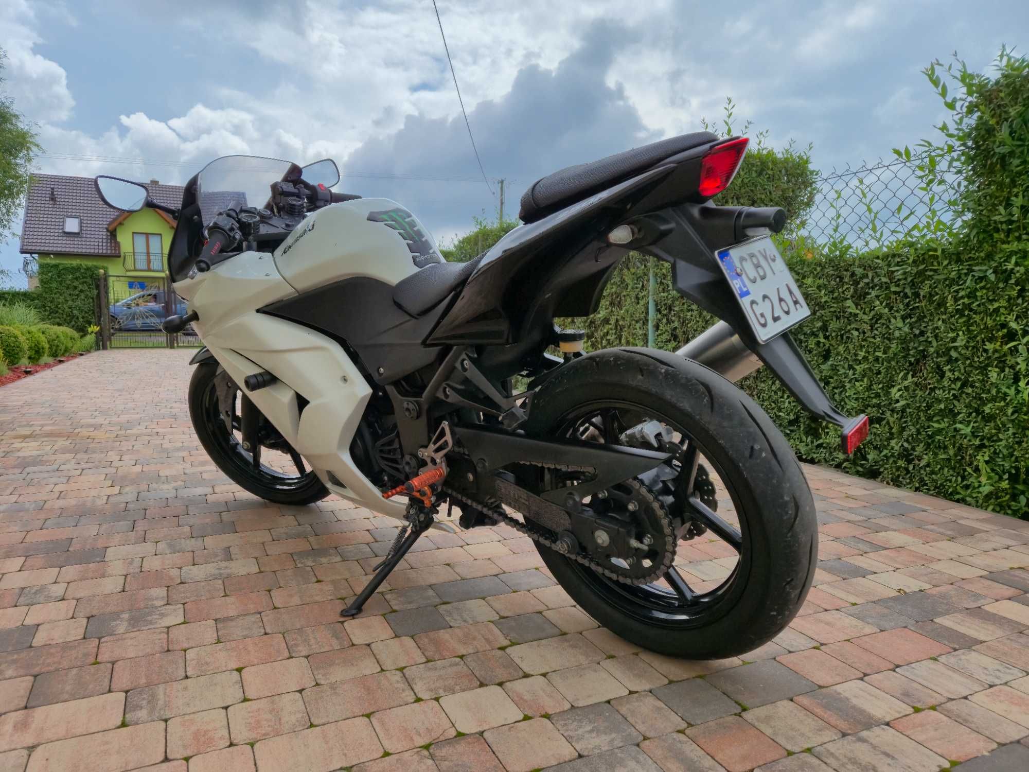 Kawasaki Ninja 250R EX250 niski przebieg
