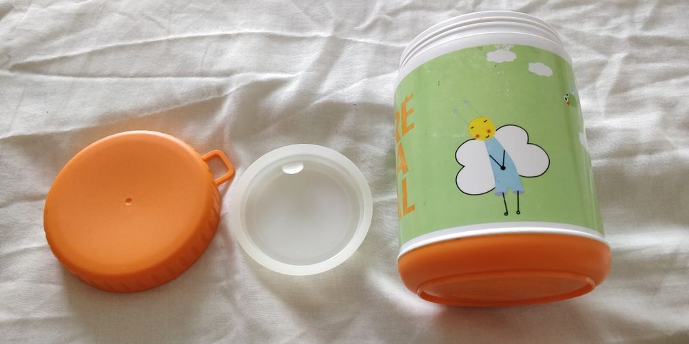 Pratos, talheres, copo evolutivo e termo refeição para bebé da Chicco