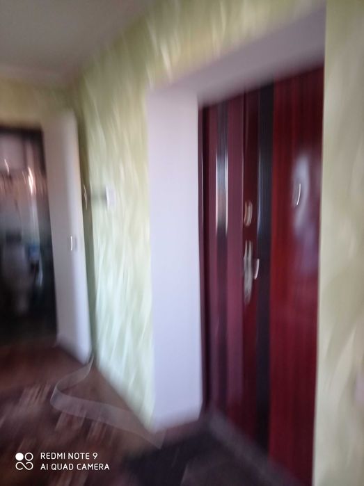 Продам двокімнатну квартиру на п"ятому поверсі