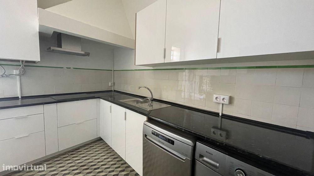 Apartamento T5 localizado no centro de Viseu