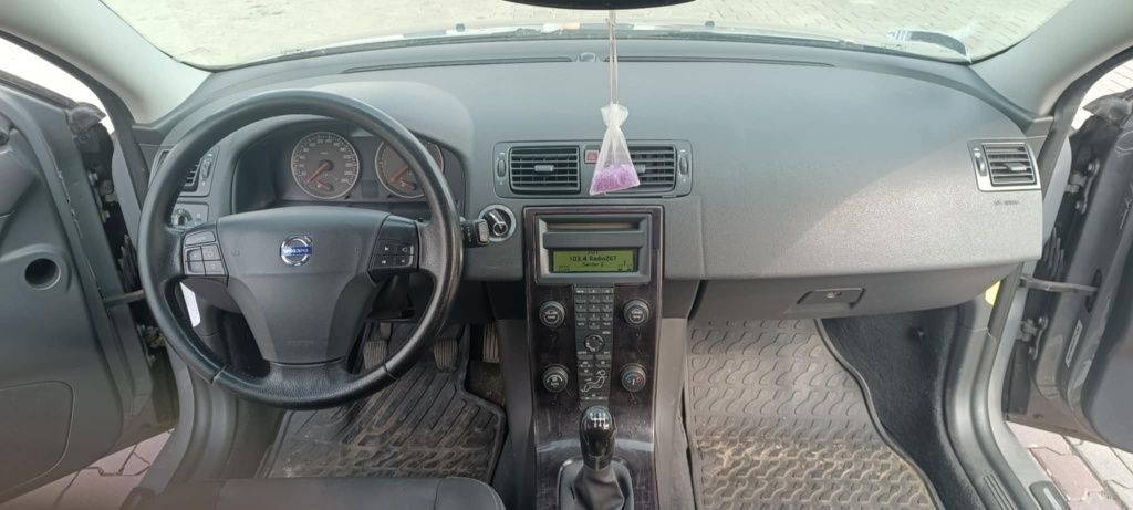 VOLVO V50 2.0 D 136 KM