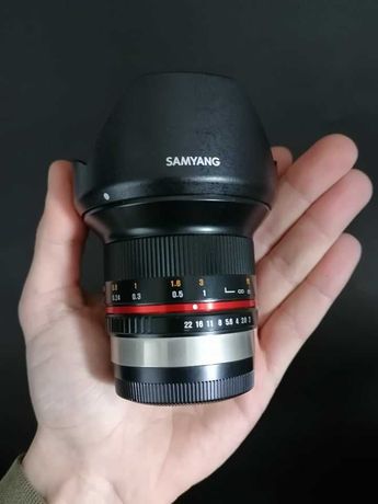 Samyang 12mm f/2 NCS CS para Fuji X