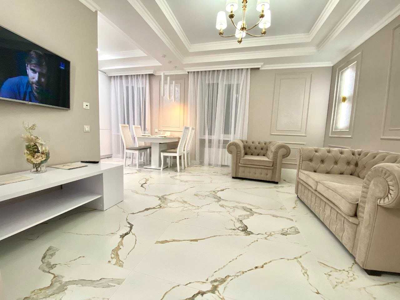 ApartPoltava Розкішна студія на Соборності, ТОП апартаменти. Банк. чек