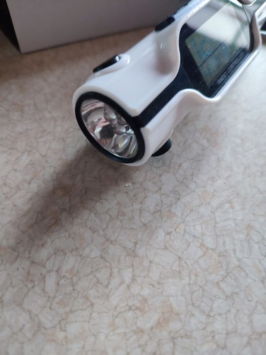 Многофункциональные электронные часы, будильник, термометр, календарь,