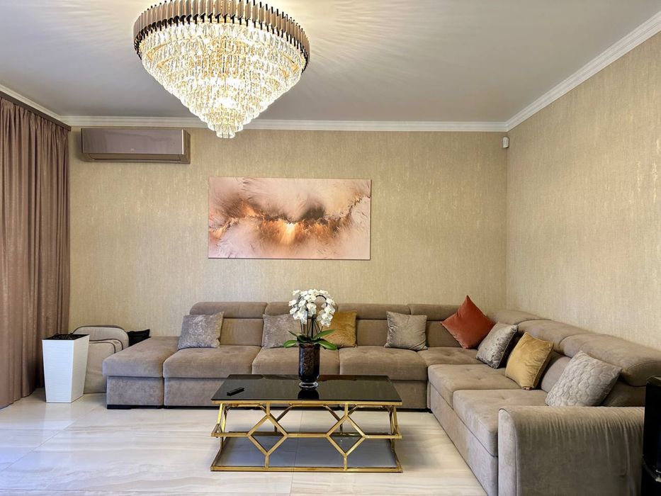 Продаж ексклюзивного будинку з ремонтом в Лісовій Бучі