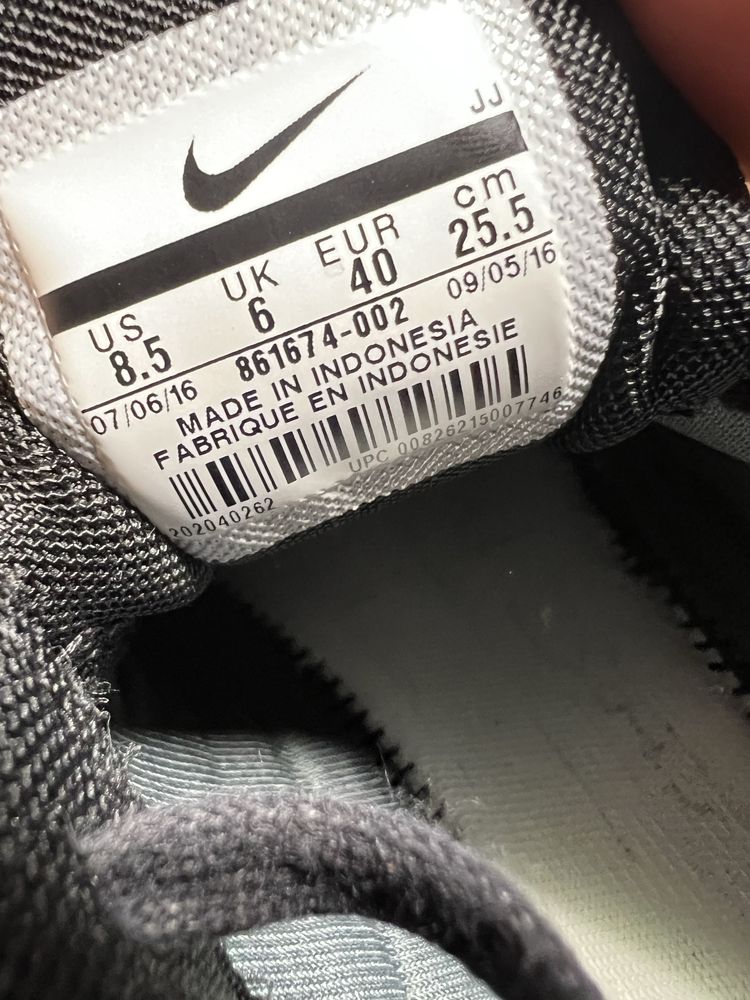 Жіночі кросівки 40р.Nike Air Max Thea SE