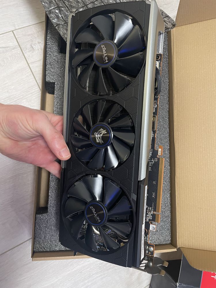 Відеокарта Sapphirе RX 5700 XT 8GB NITRO+