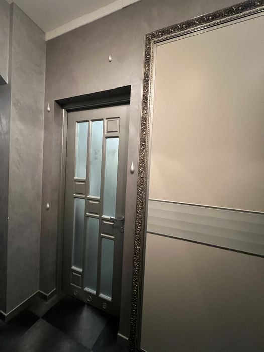 Продам 2ком кв метро Научная с ремонтом