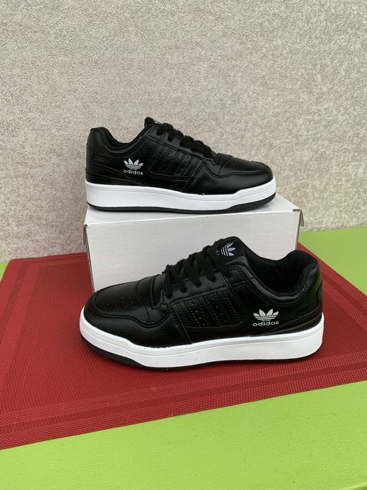 Кросівки  чорні р37.38.39.40.41