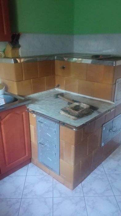 Piec kaflowy po rozbiórce