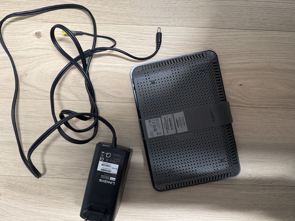 Linksys XAC1200 WiFi ADSL router modem
