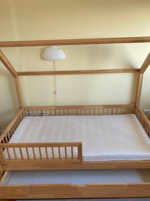 Łóżko domek w stylu skandynawskim dla dzieci