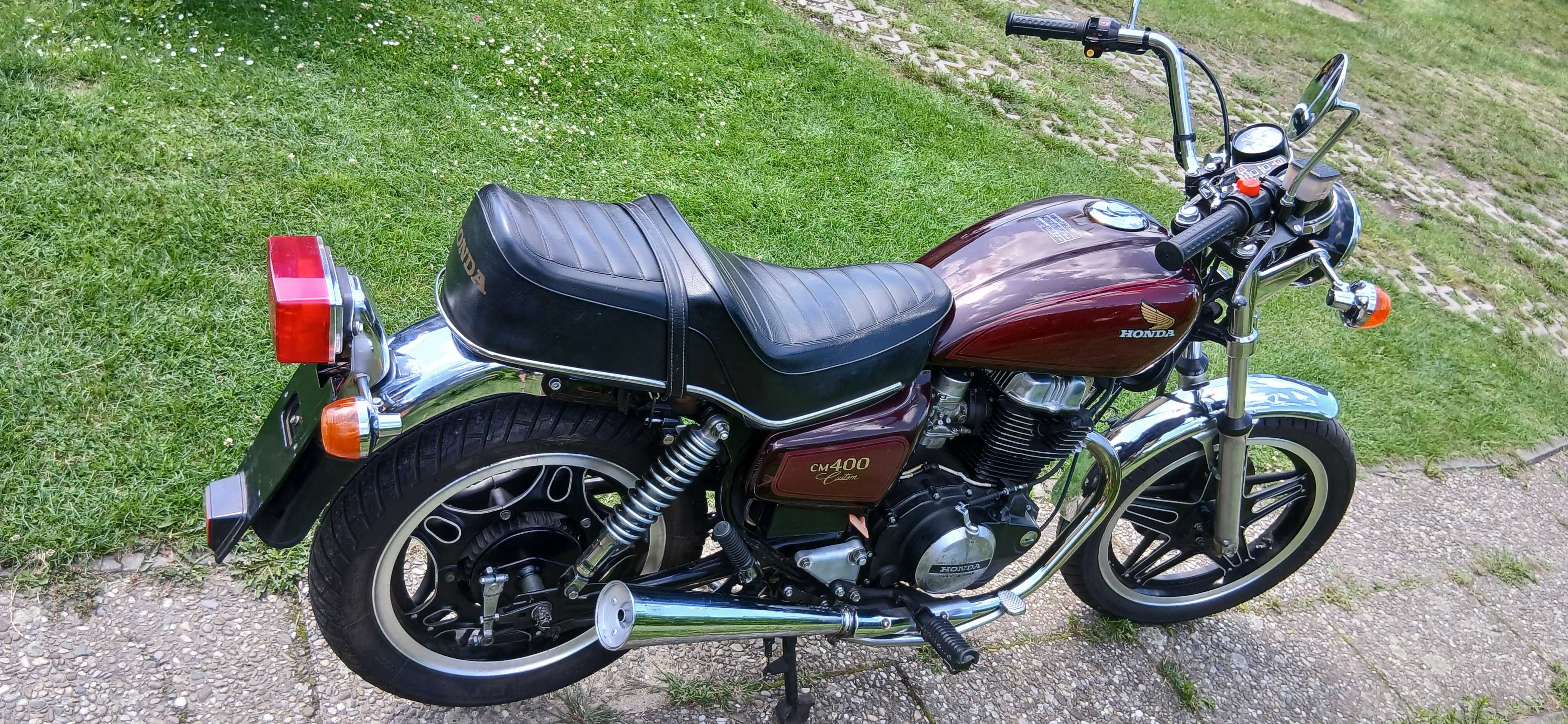 Honda CM 400 Custom