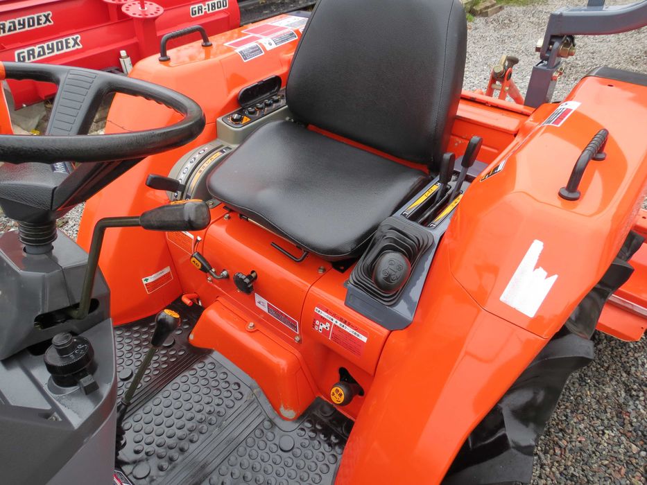 Трактор мінітрактор японський yanmar kubota