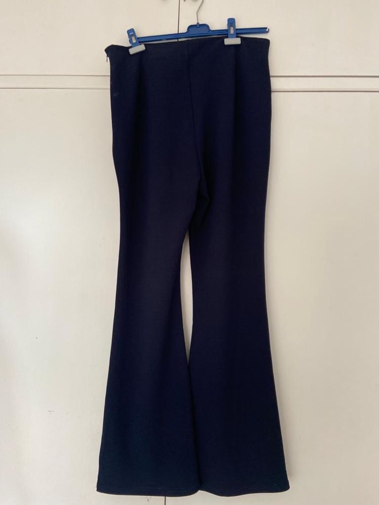 Calça azul escura strass na cintura