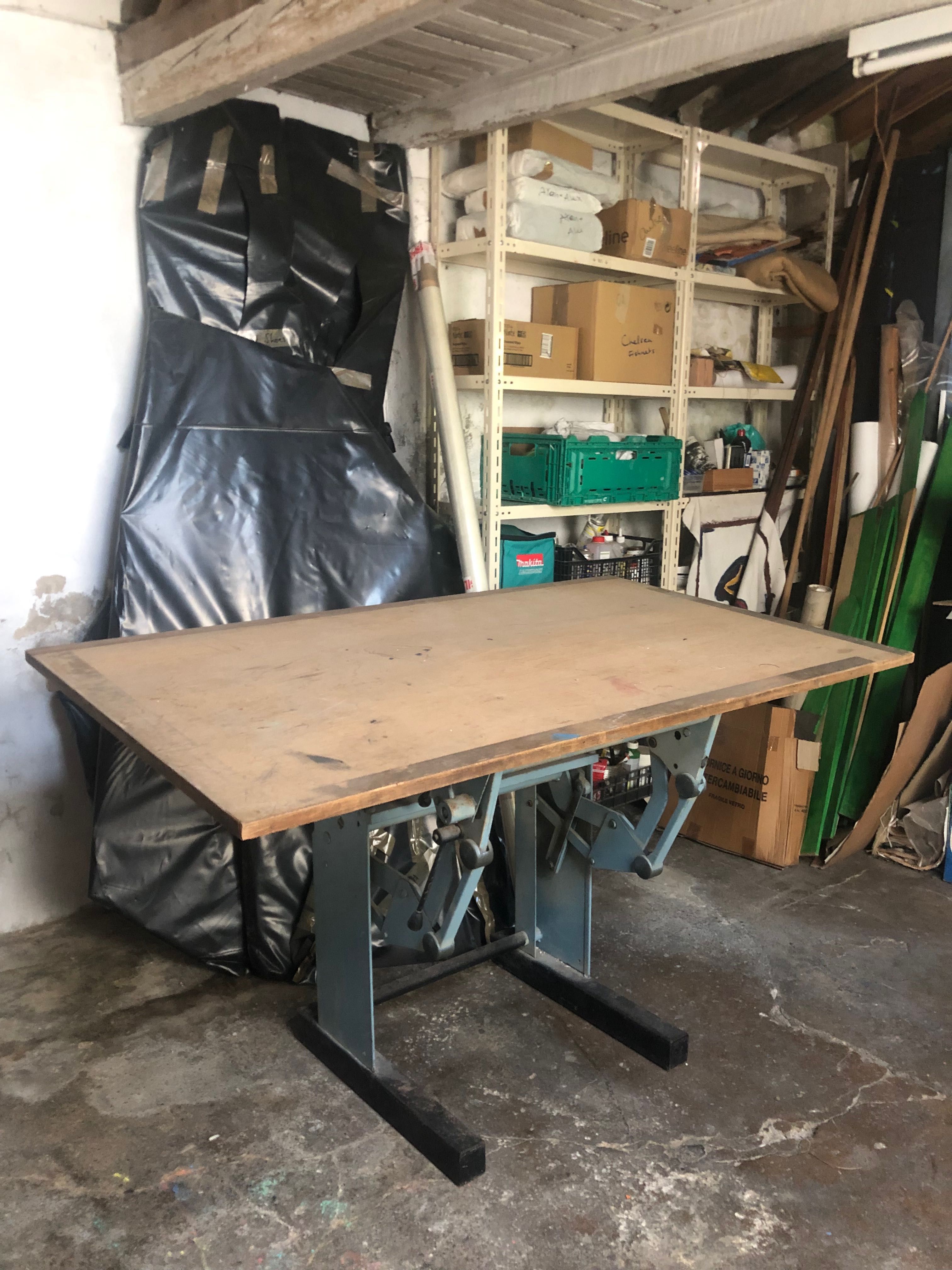 Estirador de Arquitetura ou Engenharia /Mesa de Desenho