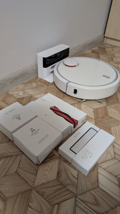Robot sprzątający Xiaomi SDJQR02RR — działa, z akcesoriami