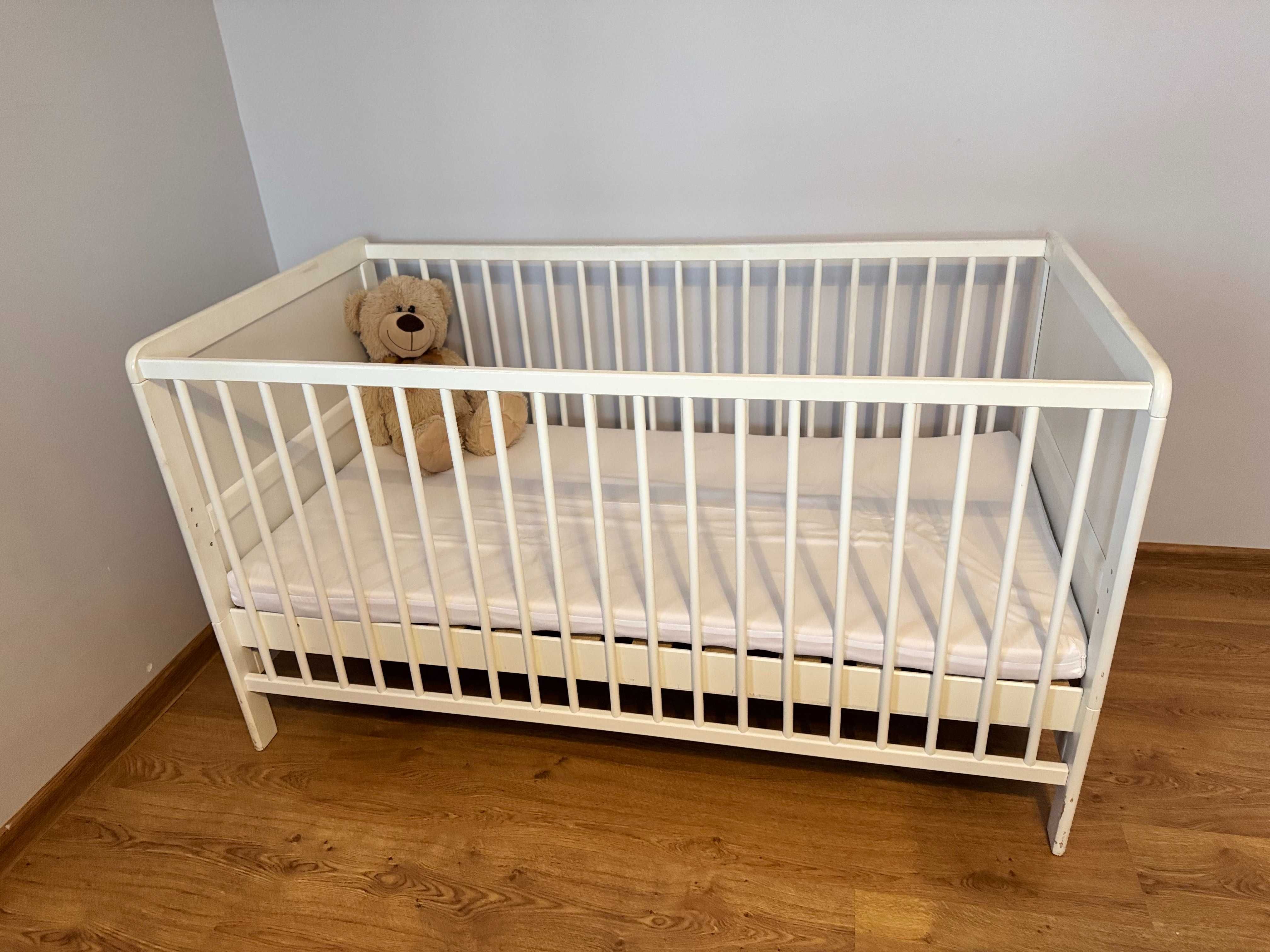 Łóżeczko 145x75x80 cm, wyjmowane szczebelki, materac GRATIS.
