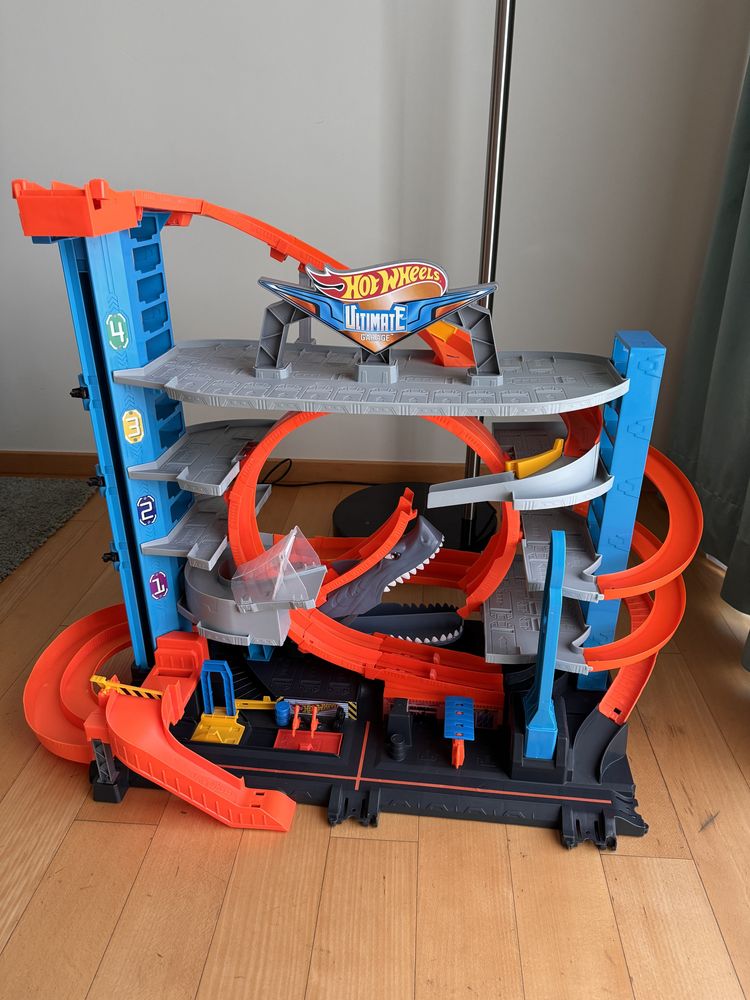Hotwheels Ultimate Garage