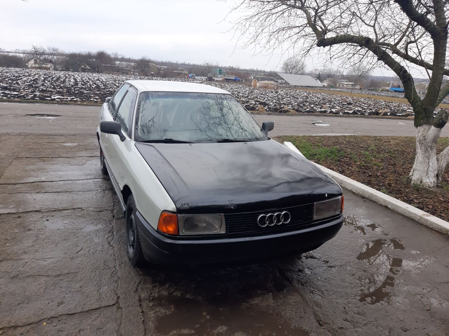 Автомобиль Audi-80