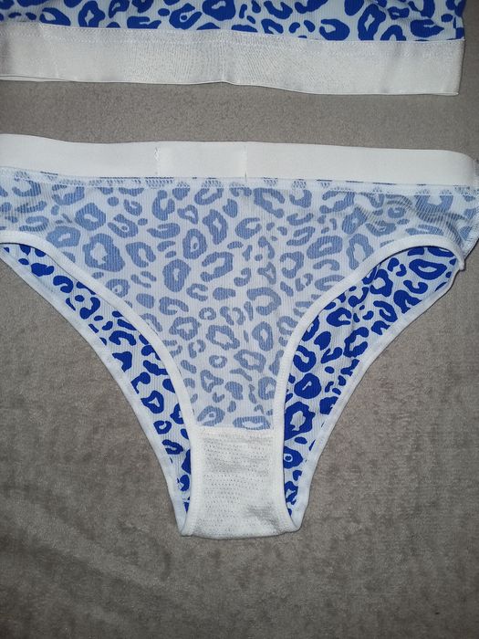 Комплект белья для девушки