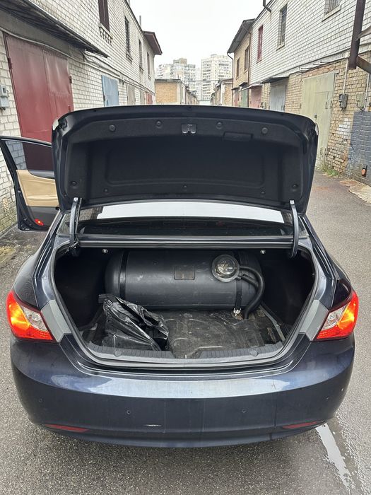 Hyundai Sonata 2011 офіціна