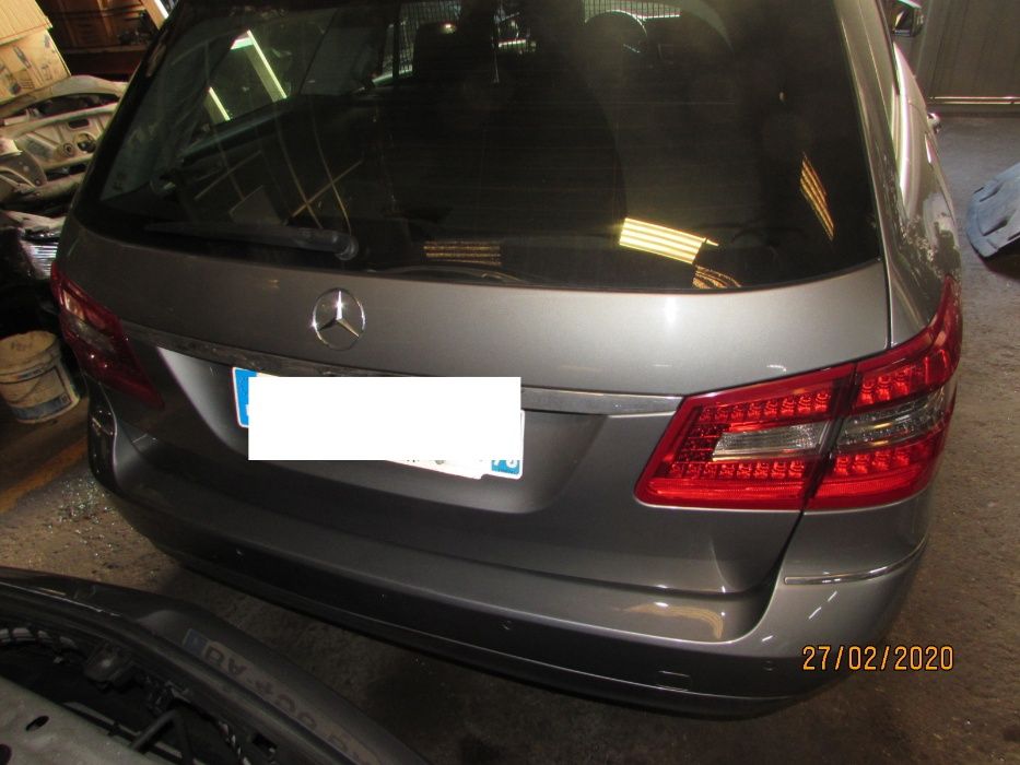 Mercedes E200 de 2010 Volante á esquerda para peças