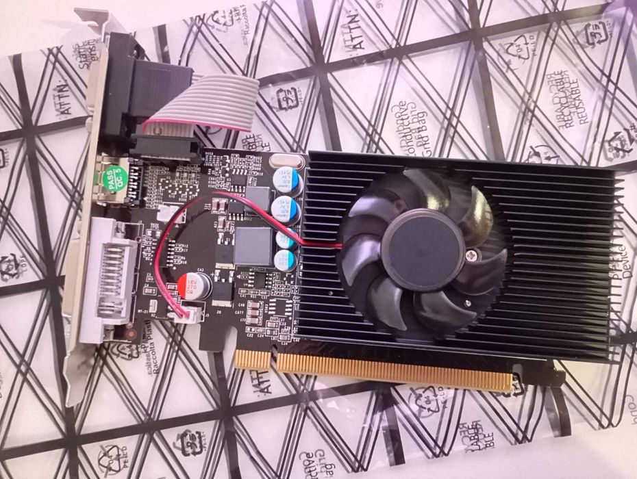 Placa Gráfica Gt21064284484158979121