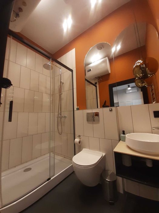 Здам сучасні апартаменти Жилянська центр