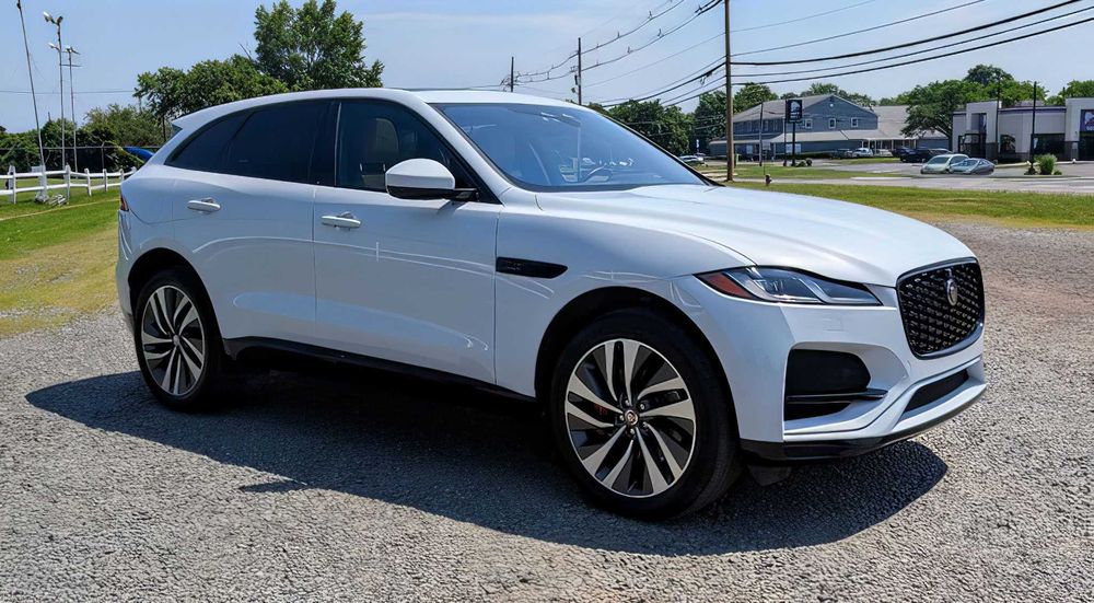 Jaguar F-PACE      2021
