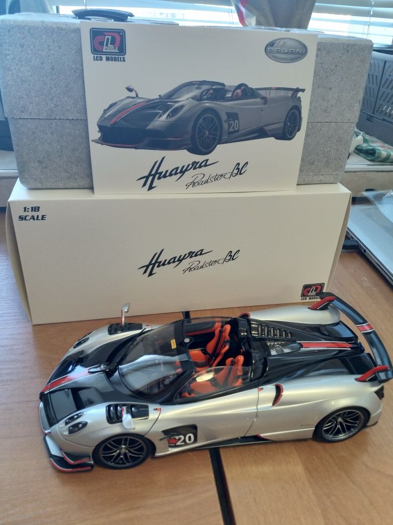 pagani huayra bc roadster 1:18 LCD detale lepsze niż AutoArt