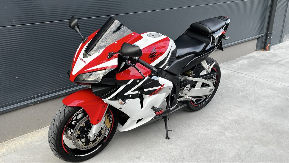 Honda CBR600rr PC37