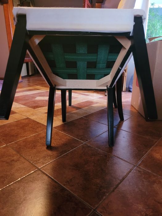 Krzesła z pokrowcami Ikea