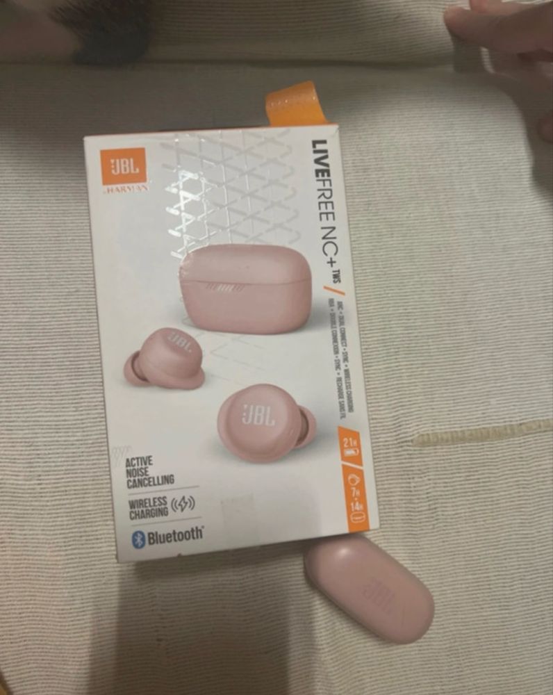 Auriculares JBL livefreeNC+