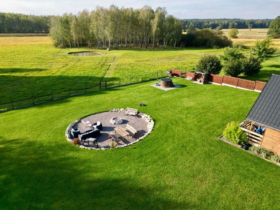Domek Roztocze - szczelnie ogrodzony. Ognisko. Jacuzzi - Balia. Sauna.