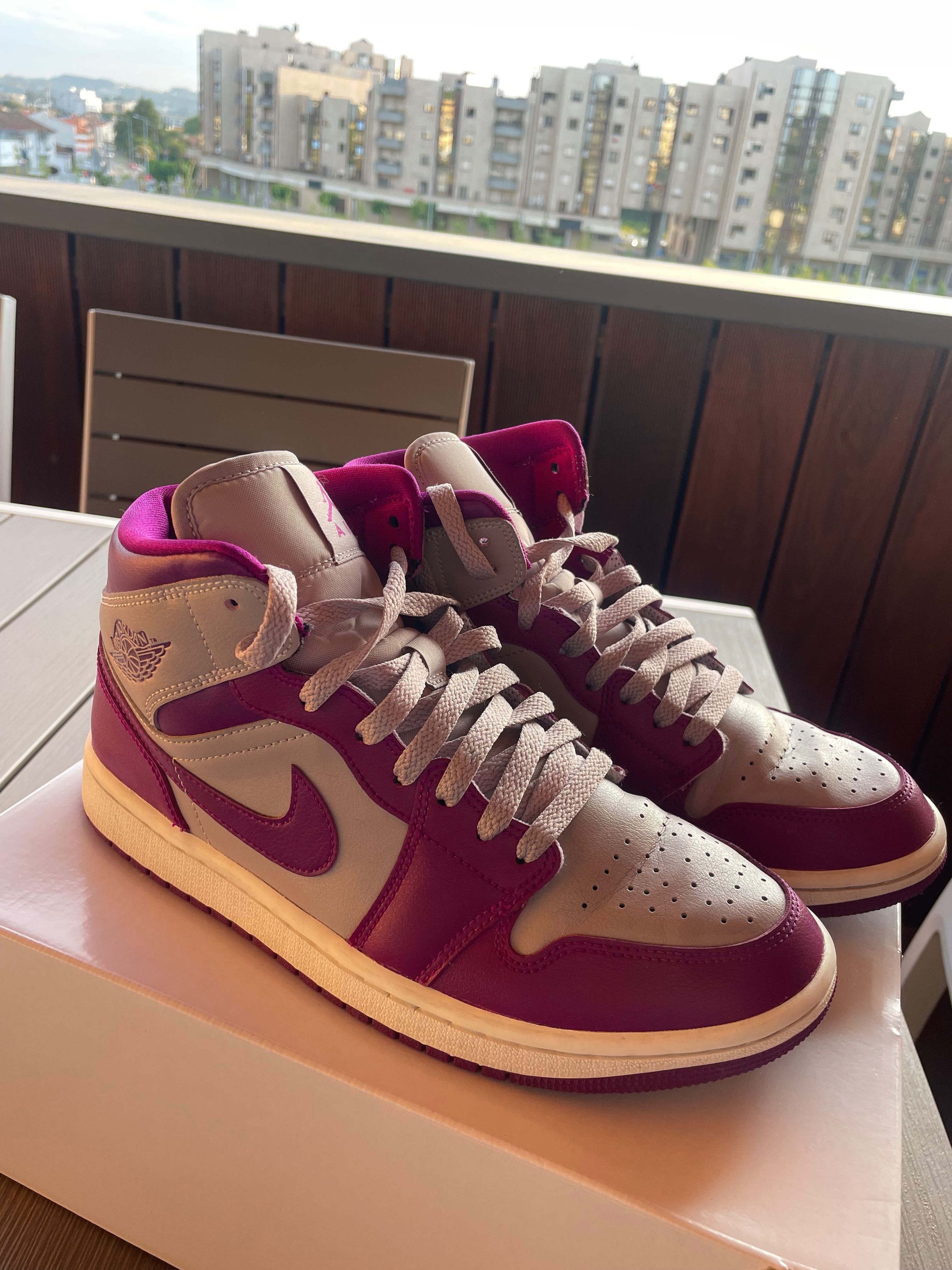 Air Jordan 1 MID roxas