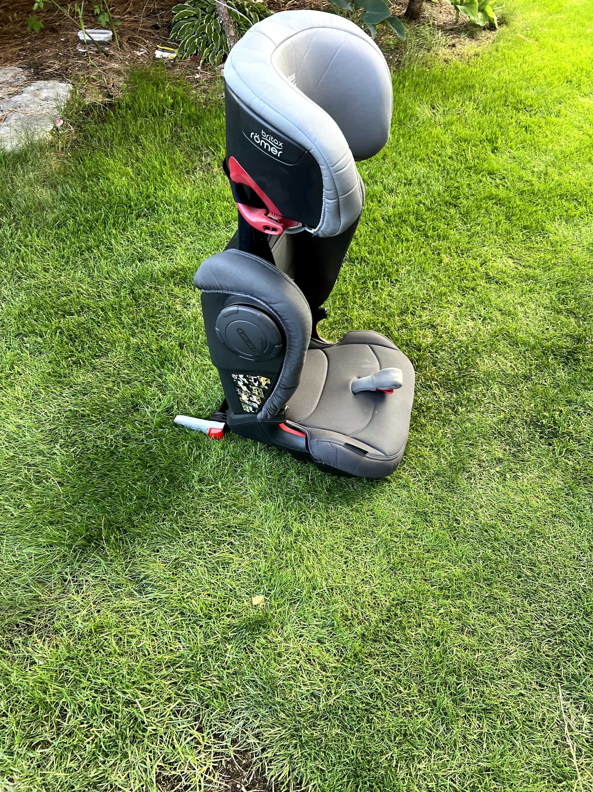 Fotelik samochodowy Britax Romer Kidfix III  15 - 36kg Isofix