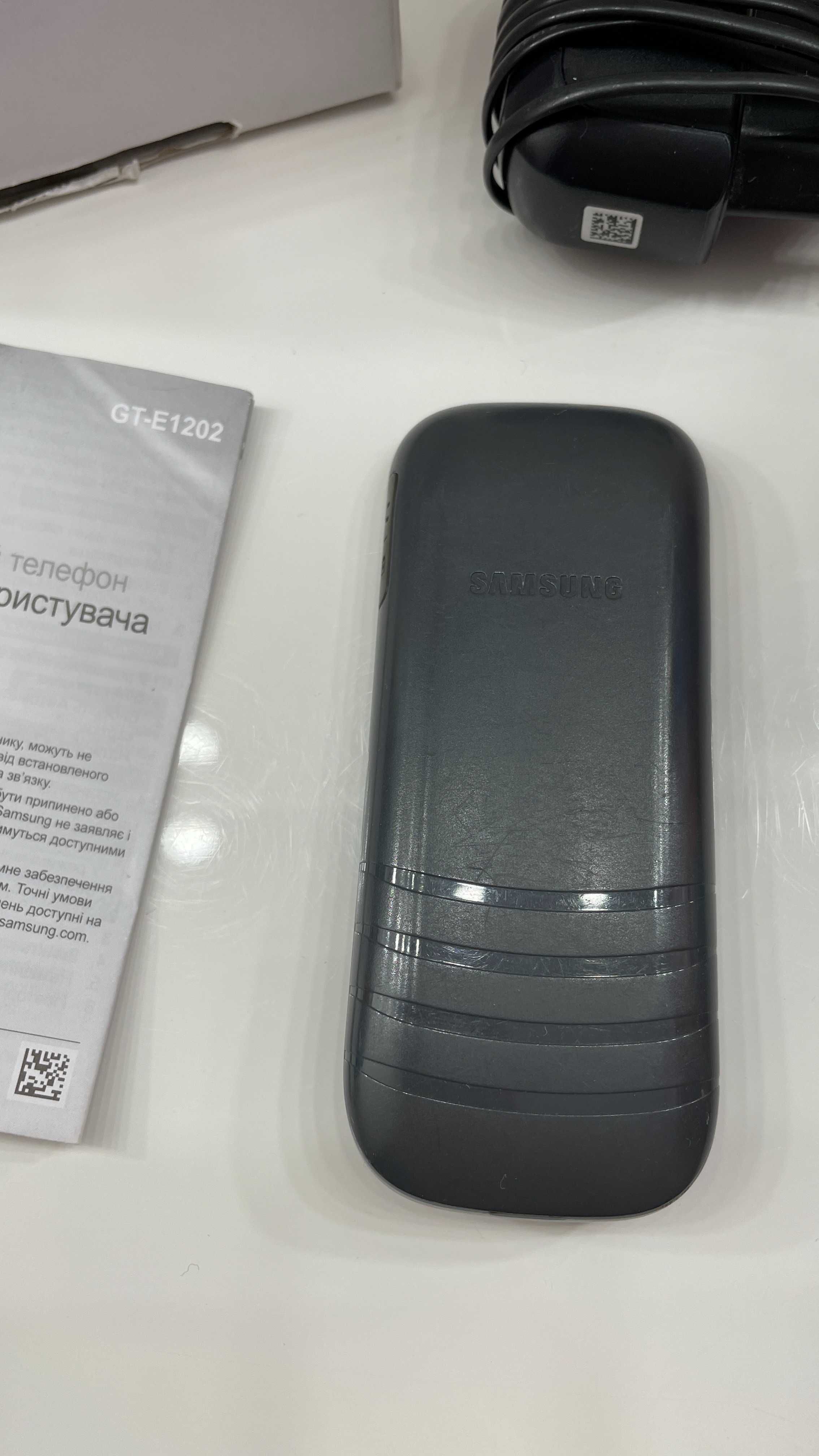 Мобильный телефон Samsung E1202 Dual Sim