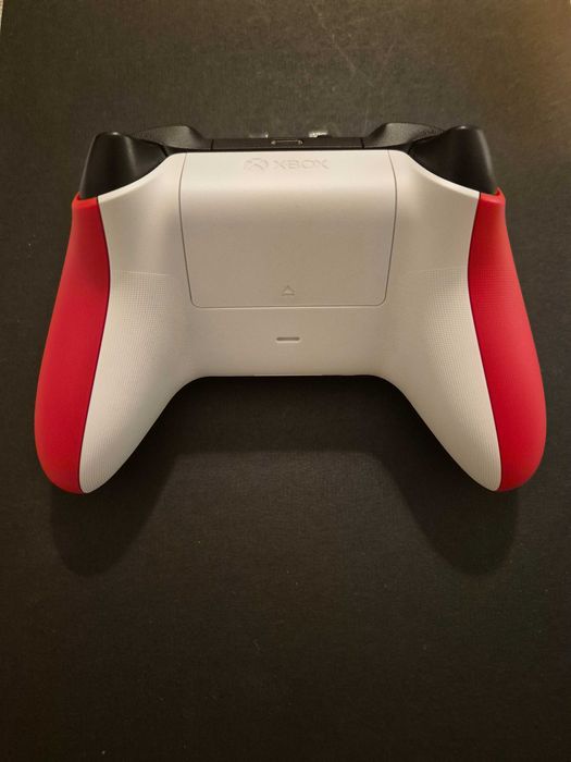 Comando Xbox Series X/S - Cor Pulse Red (Como Novo)