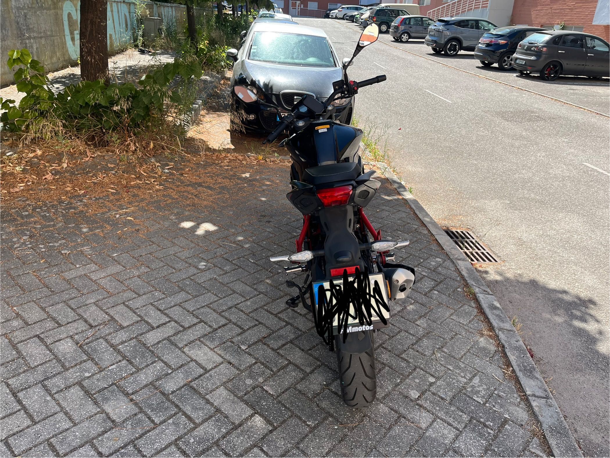 Benelli BN 125, 2023 em otimo estado + suporte pra telemovel