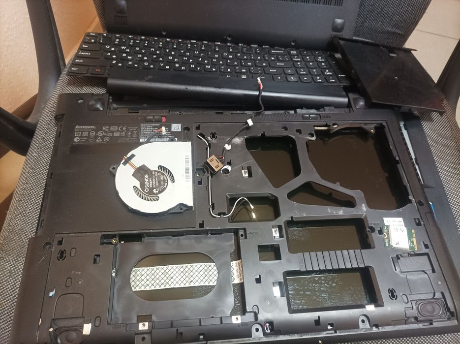 Ноутбук lenovo 80G0 G50-30